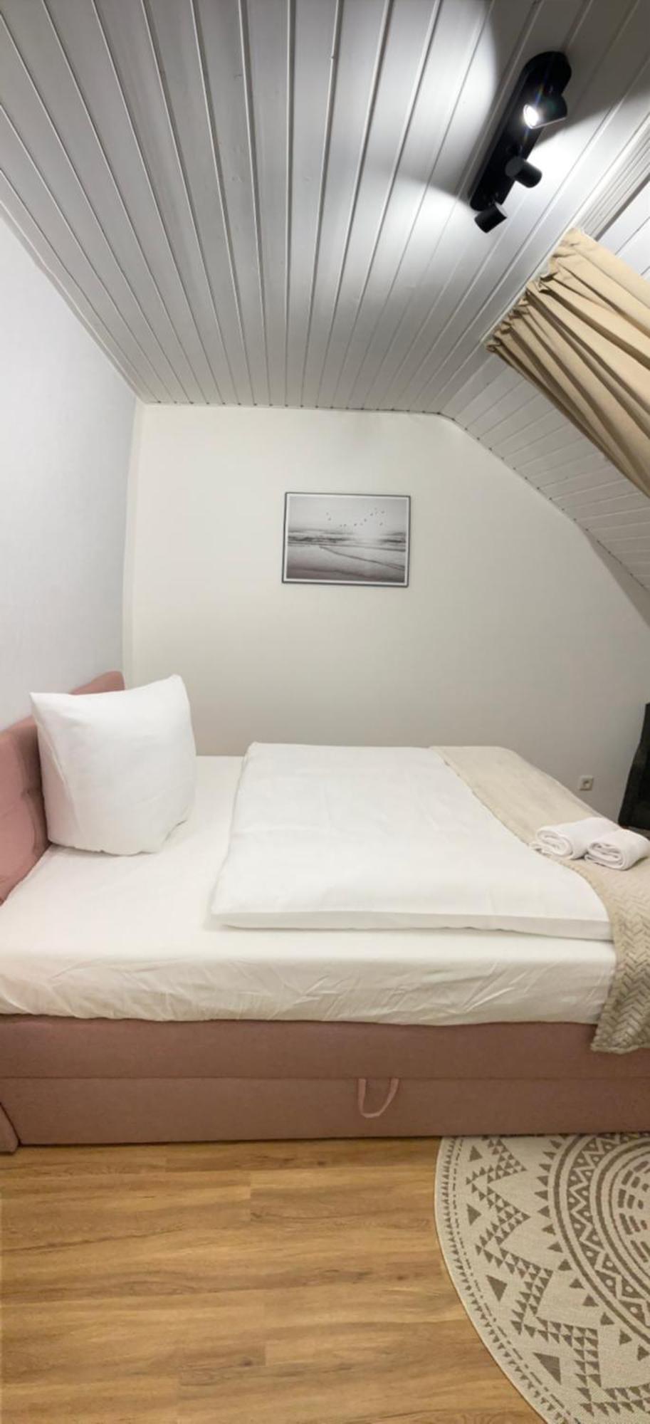 Anjas Appartement I Zentral I 81 Qm Stilvolle Geraeumige Wohnung I Parkplaetze Vorhanden ออสนาบรึค ภายนอก รูปภาพ